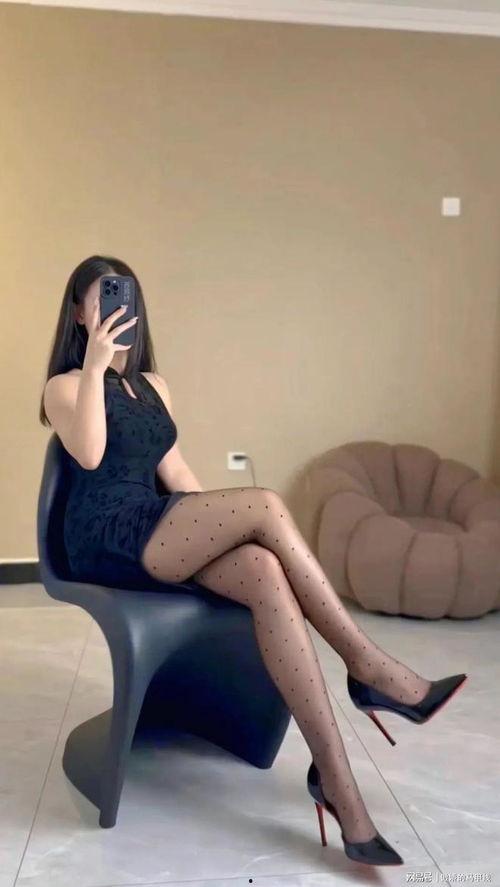 美腿丝袜践踏,一场视觉盛宴的极致演绎