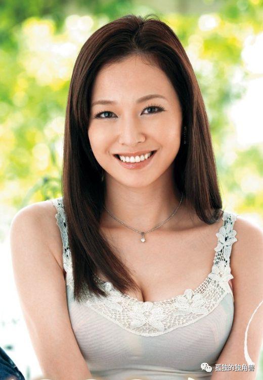 真木丽子无码,无码演绎，性感与才华并存的影视女神